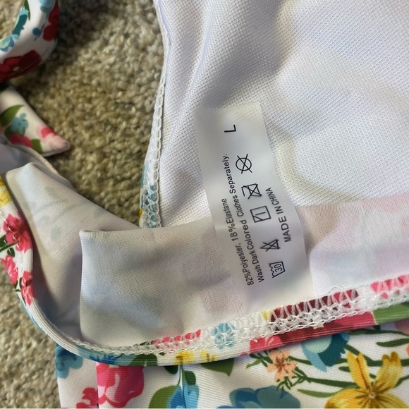 NWOT - Women’s Cute Floral Print Tie Side Stretchy Bikini Bottom (Floral Print) - Picture 7 of 11